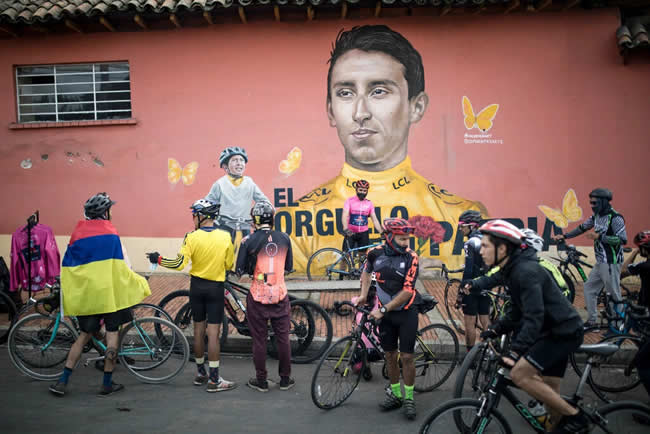 Egan Bernal, el gozo en una Colombia en duelo