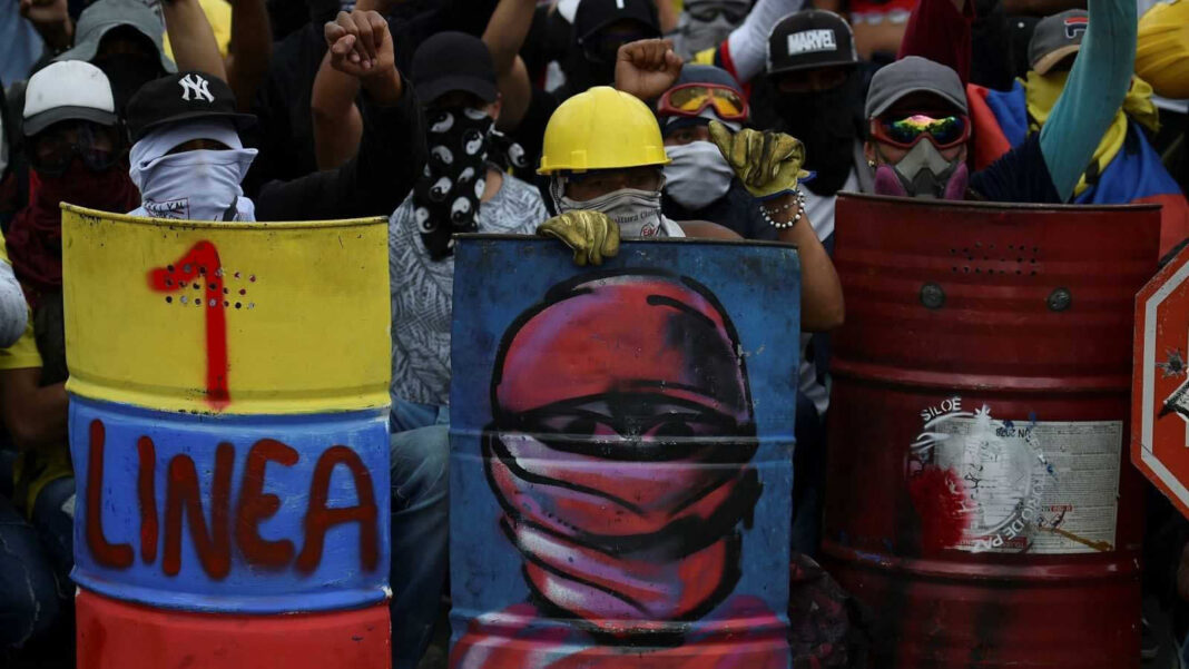 Colombia en su Laberinto: Tras un Mes de Estallido Social