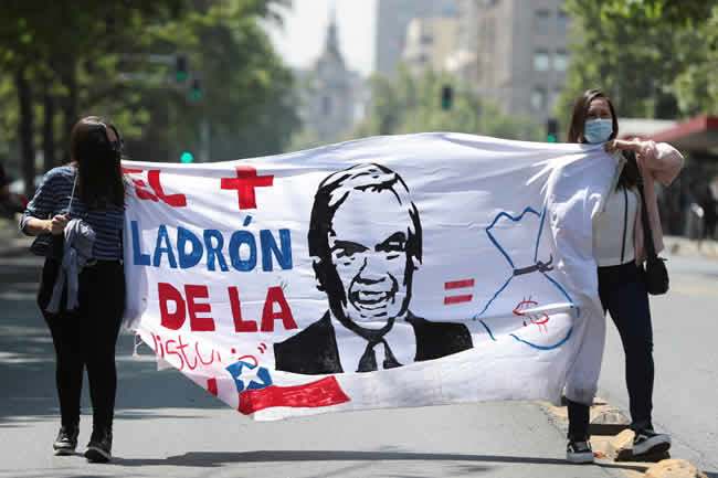 Así Nos Ven: Chile, el Milagro Económico Convertido en Polvorín 